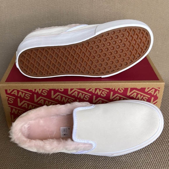 Vans Classic Slip-On Platforms Suede / Fur True White WMNS - Picture 4 of 16
